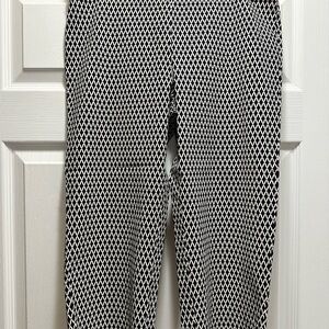 Black and White Patterned Capris